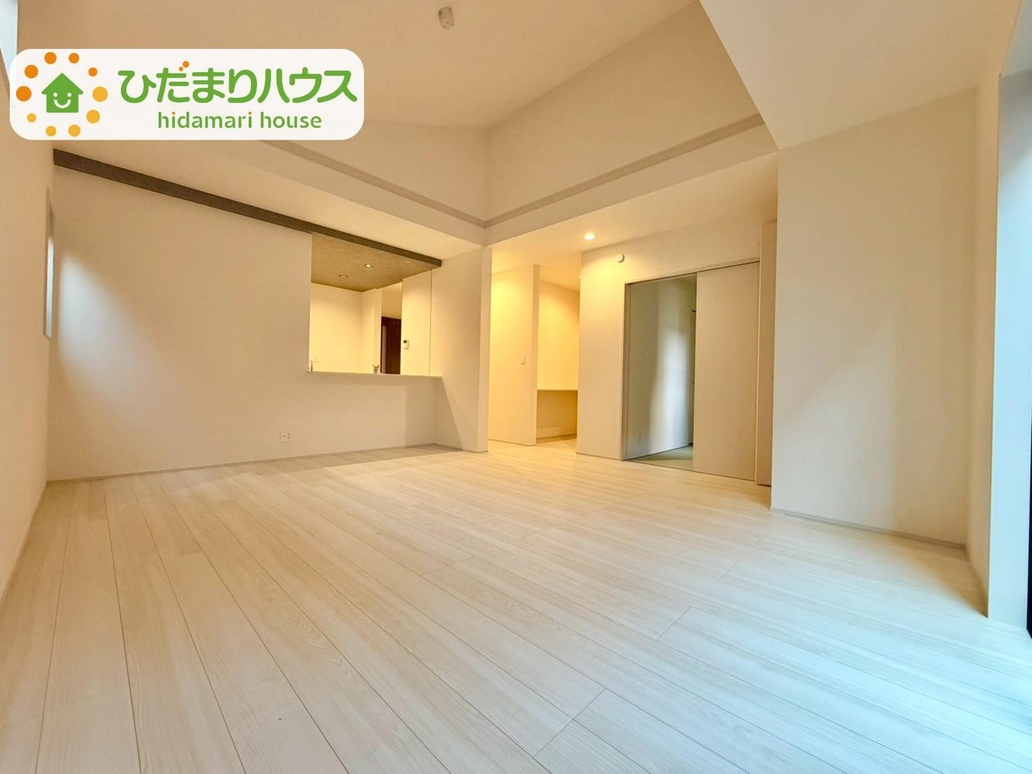 野田市中野台4期　新築戸建　4号棟の居間・リビング|お友達や親戚とホームパーティもいいですね(*^^*)						
