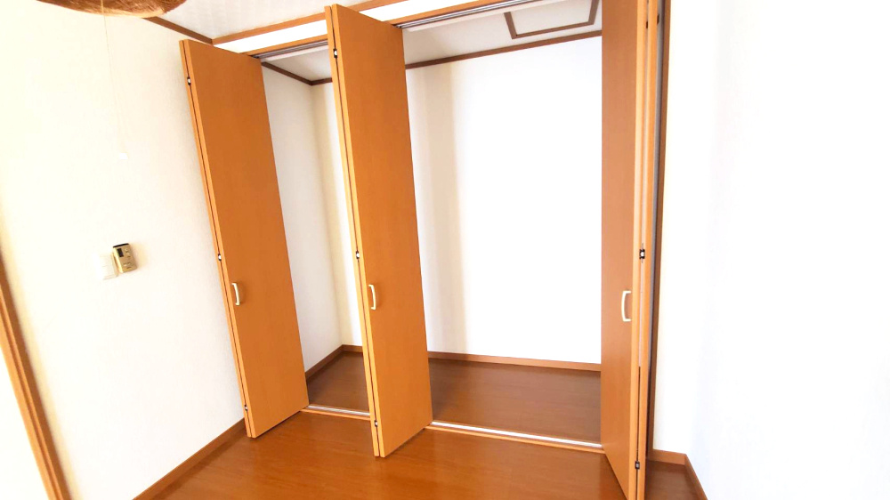 熊谷市拾六間　中古戸建　既存住宅状況調査報告書　有（インスペクション）の収納