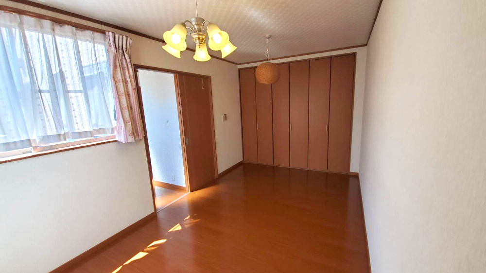 熊谷市拾六間　中古戸建　既存住宅状況調査報告書　有（インスペクション）の洋室