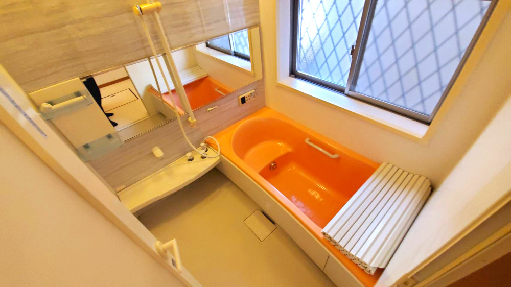 熊谷市拾六間　中古戸建　既存住宅状況調査報告書　有（インスペクション）の浴室