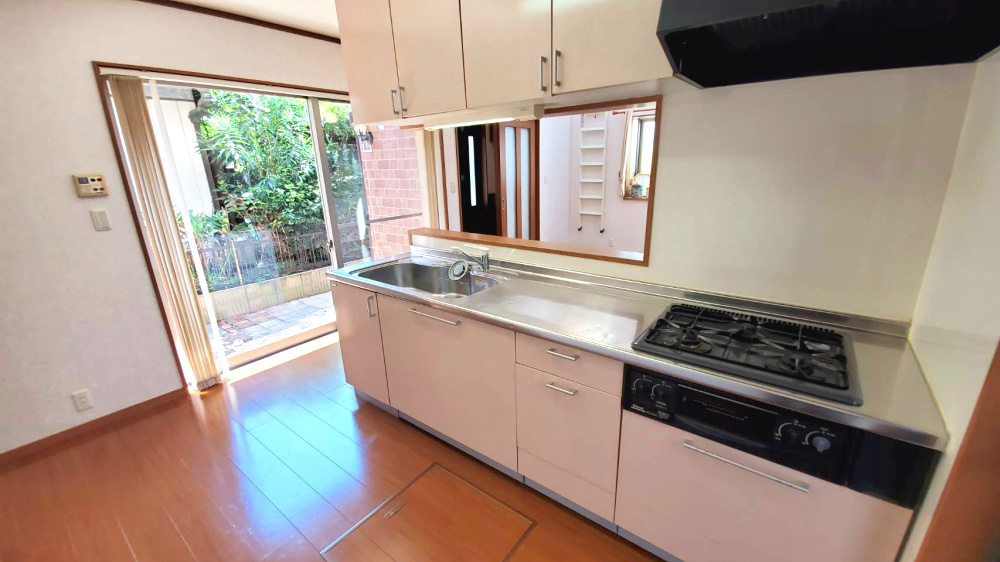 熊谷市拾六間　中古戸建　既存住宅状況調査報告書　有（インスペクション）のキッチン