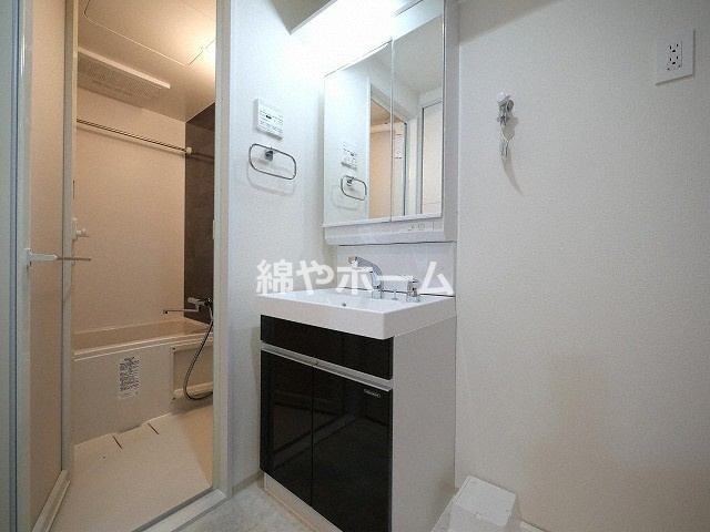 セイワパレス深江南の独立洗面台|朝の身支度には欠かせない独立洗面化粧台