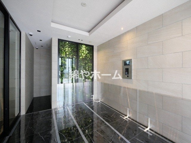 セイワパレス深江南のエントランス|落ち着いたエントランスです