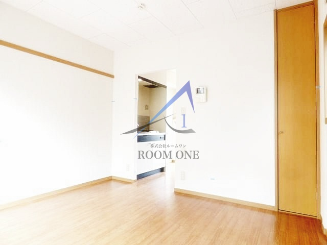 ドエル・ウッズの寝室|寝室です。