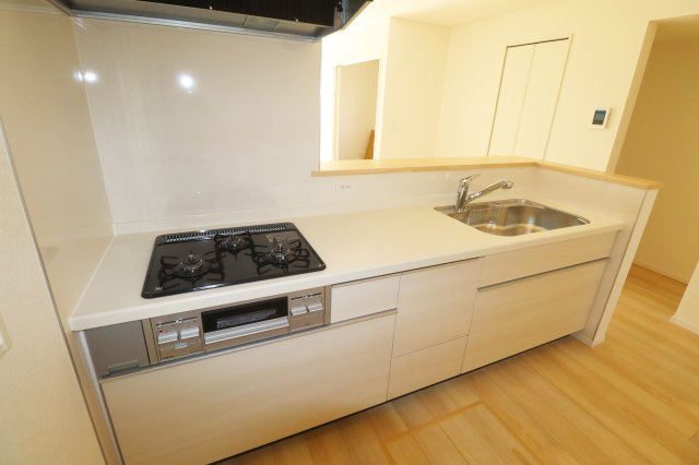 郡山市御前南５丁目　　　1号棟　　朝日が丘小学校、郡山第７中学区のキッチン