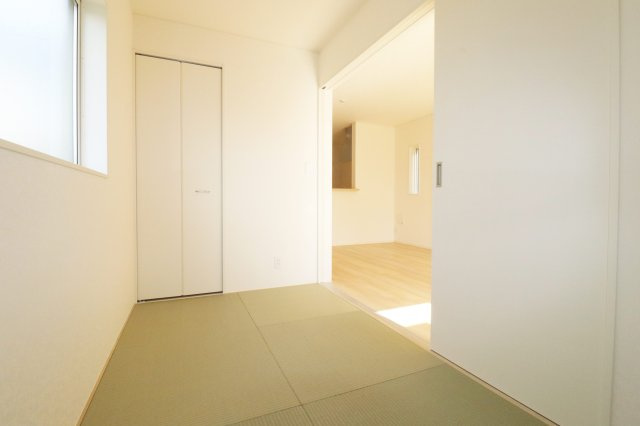 郡山市御前南５丁目　　　1号棟　　朝日が丘小学校、郡山第７中学区の和室