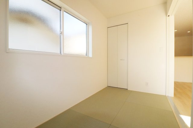 郡山市御前南５丁目　　　1号棟　　朝日が丘小学校、郡山第７中学区の和室