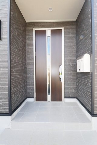 郡山市御前南５丁目　　　1号棟　　朝日が丘小学校、郡山第７中学区の玄関