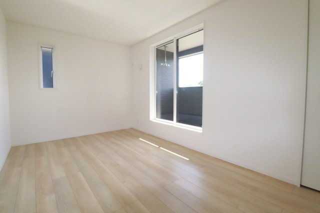 郡山市御前南５丁目　　　1号棟　　朝日が丘小学校、郡山第７中学区の洋室