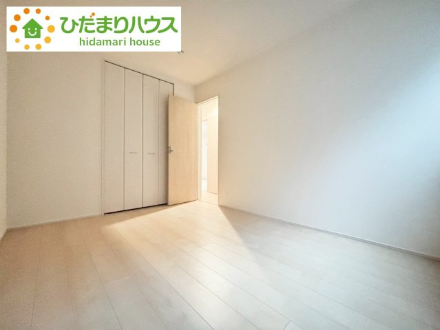 野田市中野台4期　新築戸建　5号棟の洋室|白を基調とした開放感あふれるルームデザイン(^^)/					
