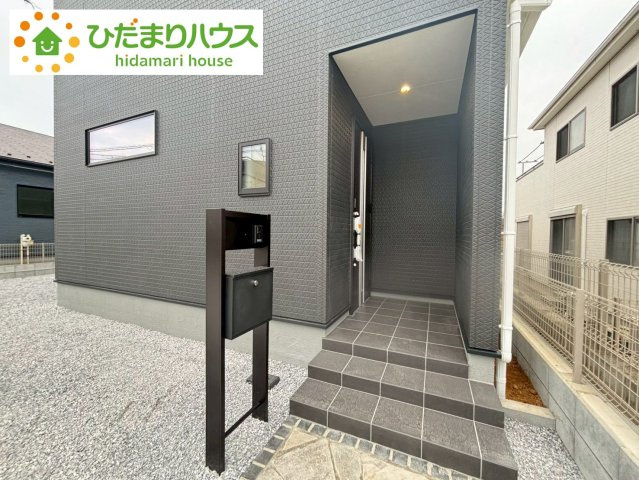 野田市中野台4期　新築戸建　5号棟の玄関|是非一度、ご家族そろってご内覧ください♪					
