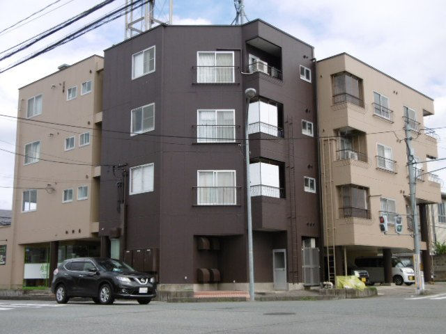 紅霞荘の外観|ヨーロッパの雰囲気が漂う珍しい建築です。
