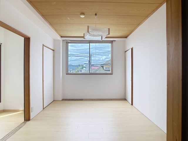 紅霞荘の洋室