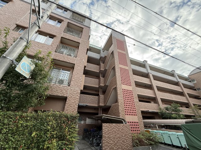 ルネフェリアス堺鳳の外観