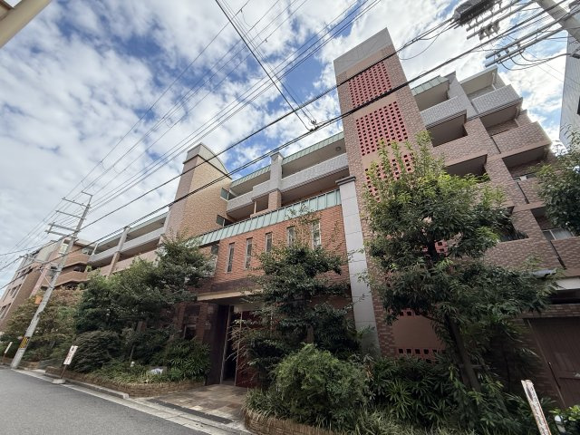 ルネフェリアス堺鳳の外観