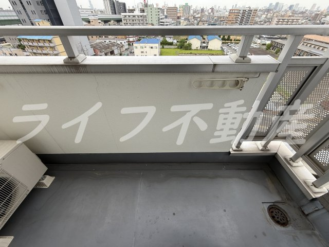 グランメール高井田のバルコニー|お洗濯にも便利なバルコニー付き