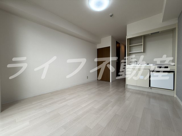 グランメール高井田の洋室|明るい洋室です