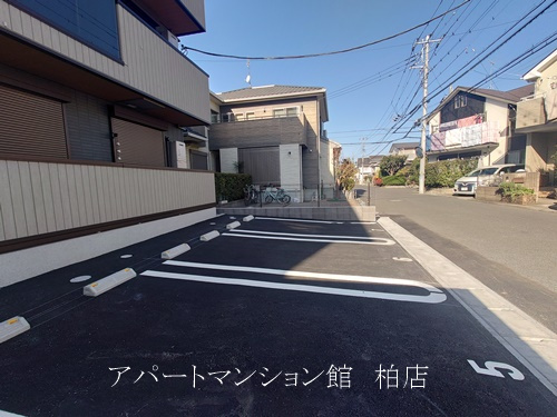 プロスペールE　No.１の駐車場