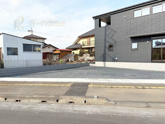 那珂市瓜連4期　新築戸建て　1号棟の駐車場|4台駐車できるカースペース！