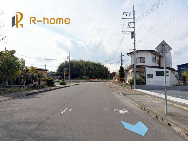 那珂市瓜連4期　新築戸建て　1号棟の前面道路含む現地写真|堂々！建物完成♪実際のお部屋をご見学可能です♪
ご見学が一番の資料！お気軽にお問い合わせ下さい♪