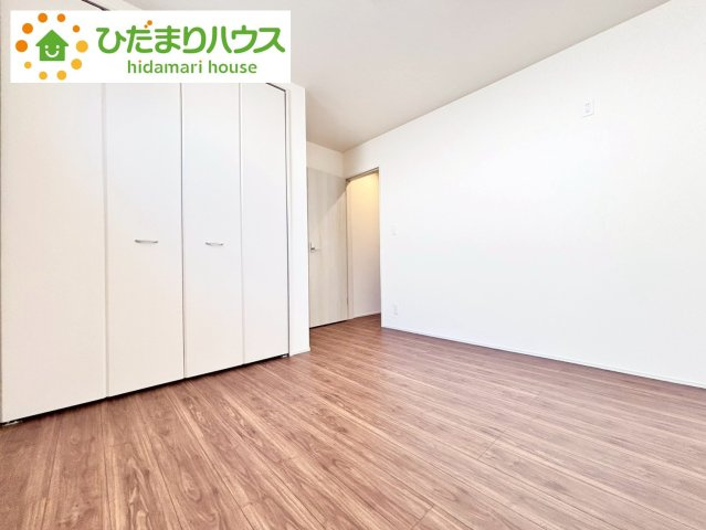 野田市中野台4期　新築戸建　6号棟の洋室|お掃除しやすく、清潔感を保てるのでダニも発生しにくいフローリング♪							
