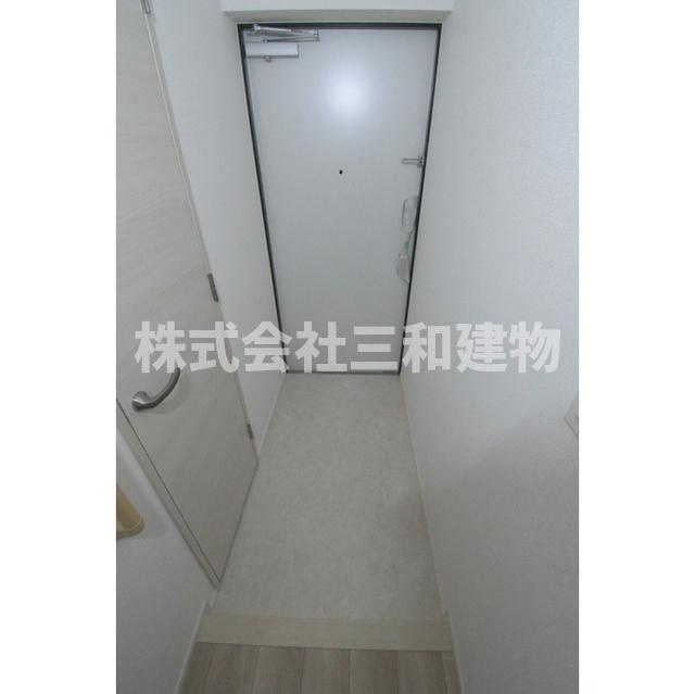 プライムガーデン若木の玄関