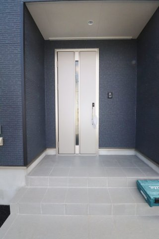 郡山市御前南５丁目　　　２号棟　　朝日が丘小学校、郡山第７中学区の玄関