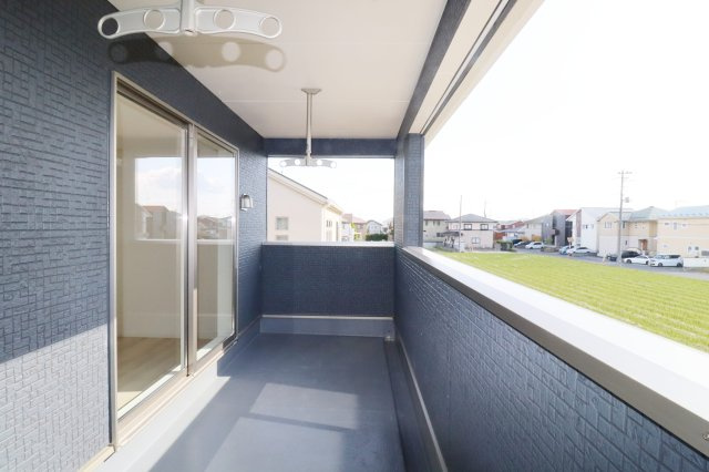 郡山市御前南５丁目　　　２号棟　　朝日が丘小学校、郡山第７中学区のバルコニー