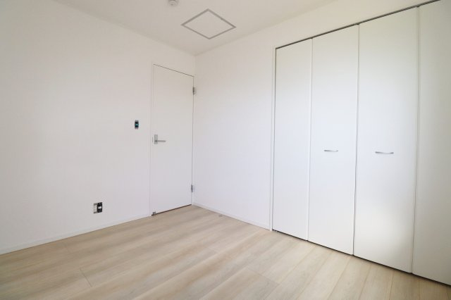 郡山市御前南５丁目　　　２号棟　　朝日が丘小学校、郡山第７中学区の洋室