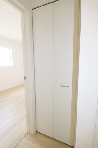 郡山市御前南５丁目　　　２号棟　　朝日が丘小学校、郡山第７中学区の収納|2F収納スペース♪