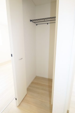 郡山市御前南５丁目　　　２号棟　　朝日が丘小学校、郡山第７中学区の収納|2F収納スペース♪