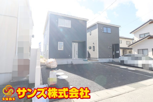 郡山市御前南５丁目　　　２号棟　　朝日が丘小学校、郡山第７中学区の外観|北東側から見た駐車場を含む外観