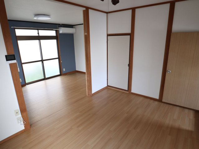 コンフォート竹原の居間・リビング