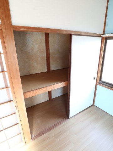 コンフォート竹原の収納|2階洋室
