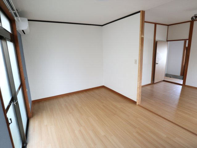 コンフォート竹原の居間・リビング