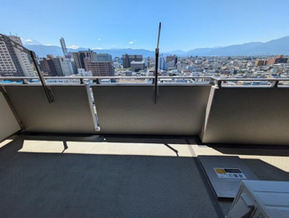 【展望】 | 甲府市朝日4丁目 平成14年築 サーパス朝日通り 11階南向 | 11階からの眺めを是非ご見学にいらして下さい。