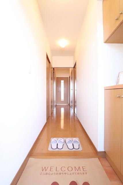 ドゥメゾンマルショウの玄関