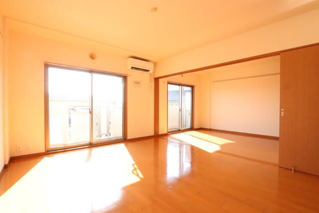 ドゥメゾンマルショウの居間・リビング