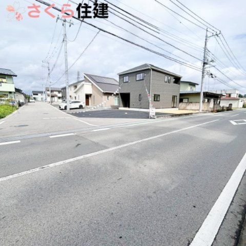 那須塩原市上厚崎第７の前面道路含む現地写真|角地なので日当たり良好な立地となっております