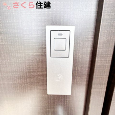 那須塩原市上厚崎第７の防犯設備|スマートキー搭載で、お荷物を持ったままでも開閉が楽々です。