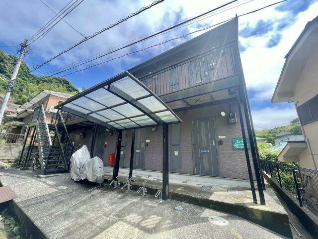 横須賀市追浜町2丁目のアパートの画像