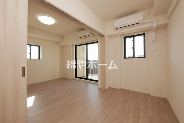 スプランディッド難波キャトルの洋室|使い勝手のいい洋室です