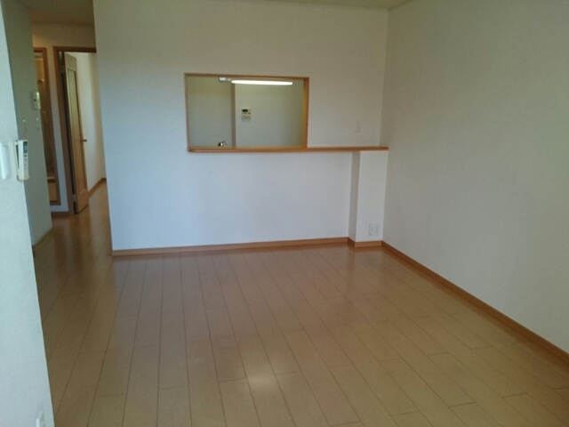 サウスウインズⅥの居間・リビング