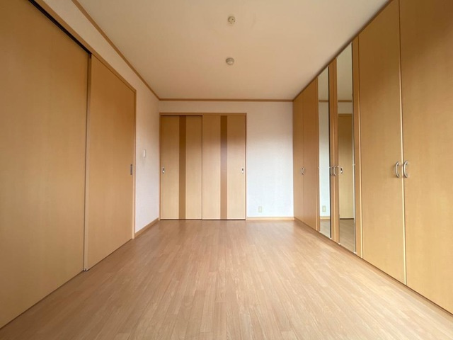 bienvivre楡木の洋室
