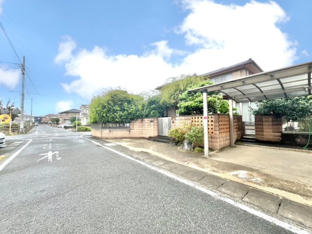 【中古戸建】伊勢崎市連取本町の外観|■外観｜土日のご見学はもちろん、平日・夜間のご案内も大歓迎です♪「今から見たい」や「仕事終わりに見たい」にもご対応できますのでお気軽にお問い合わせください♪