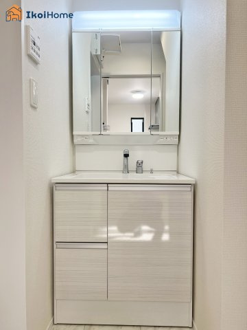 明石市松が丘3丁目　A号棟　新築戸建の洗面所|【ホームページに現地動画掲載中】●年中無休：当日予約可●畳２枚分の一般的な洗面室です