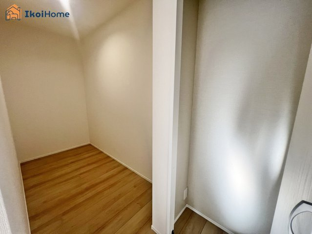 明石市松が丘3丁目　A号棟　新築戸建の内装|【ホームページに現地動画掲載中】●年中無休：当日予約可●収納が多く季節ものの家電も収納可能