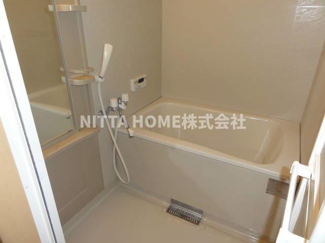 ウエスト　ヒル　（Ｗｅｓｔ　Ｈｉｌｌ）の浴室|キレイなバスルームで疲れもなくなります☆