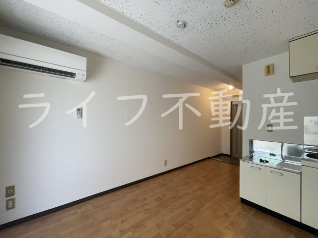 プレアール菱屋西の居間・リビング|ゆったり過ごせる居間です