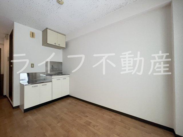 プレアール菱屋西の洋室|スタンダードな洋室です